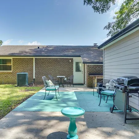 Cozy Goose Creek Escape With Patio And Grill Villa Exterior photo